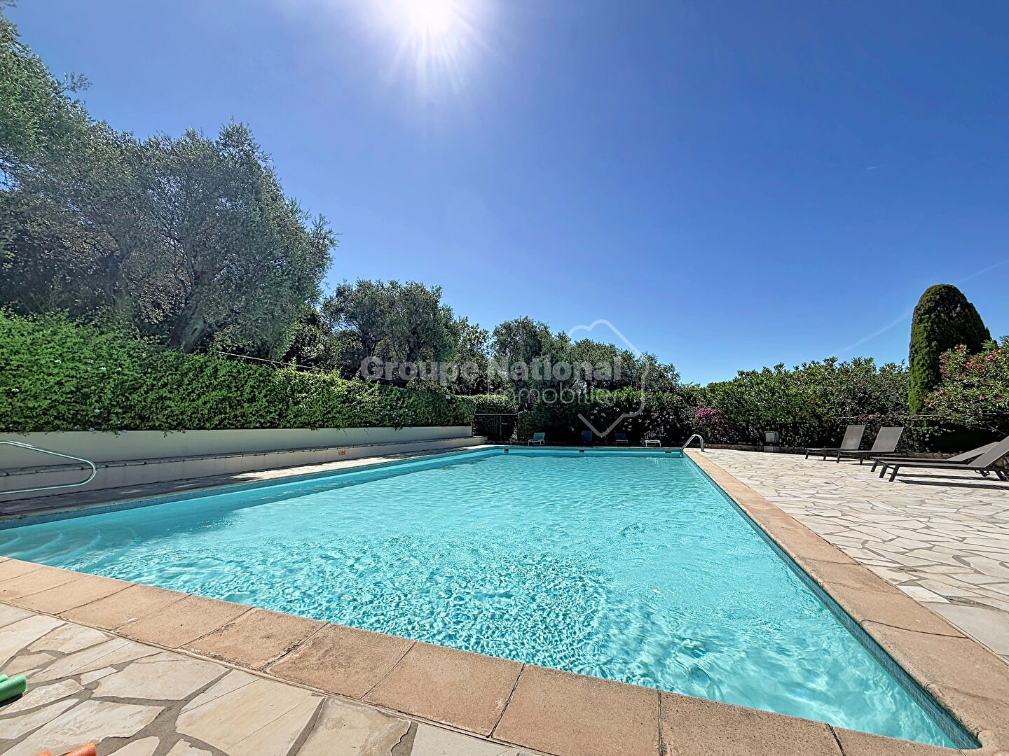 Cannes vue mer piscine et garage