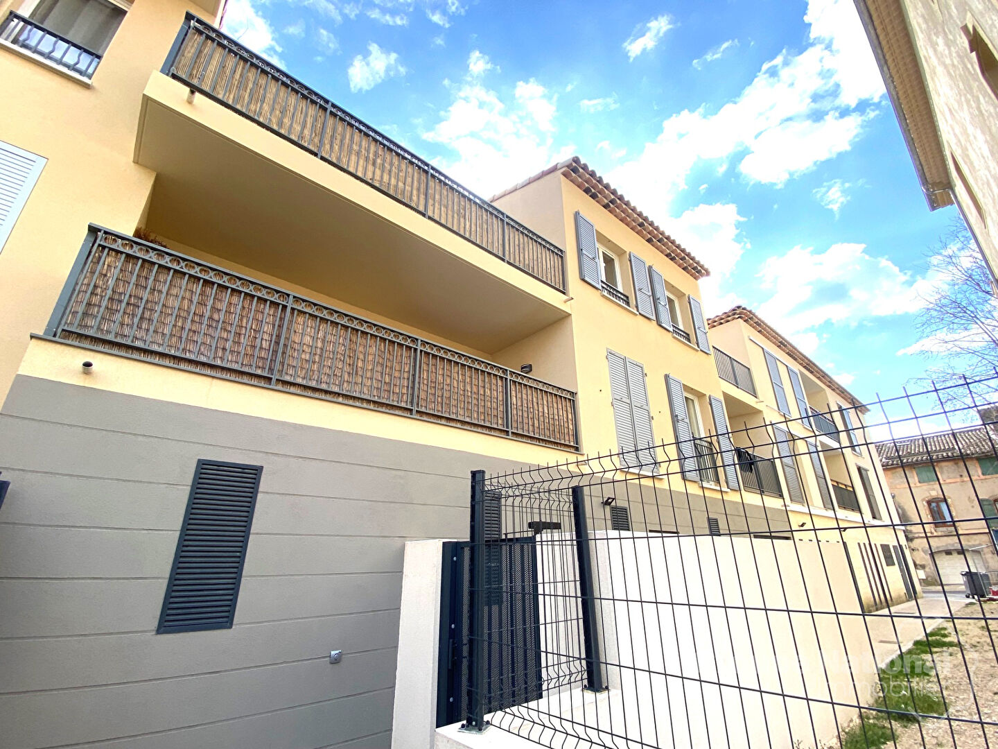 Photo À vendre : Appartement 3 pièces à Eyguières - Réf. 2050 image 3/6