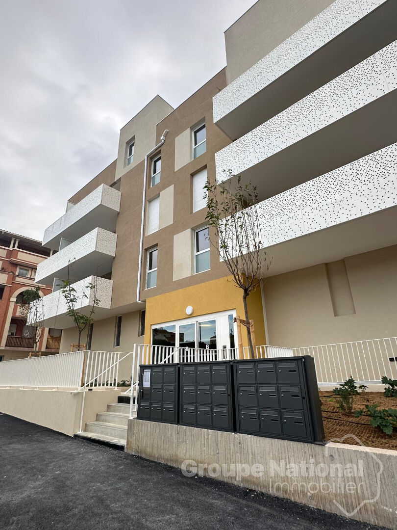 Photo À louer : Appartement 2 pièces moderne à ISTRES - Quartier Romaniquette image 2/6