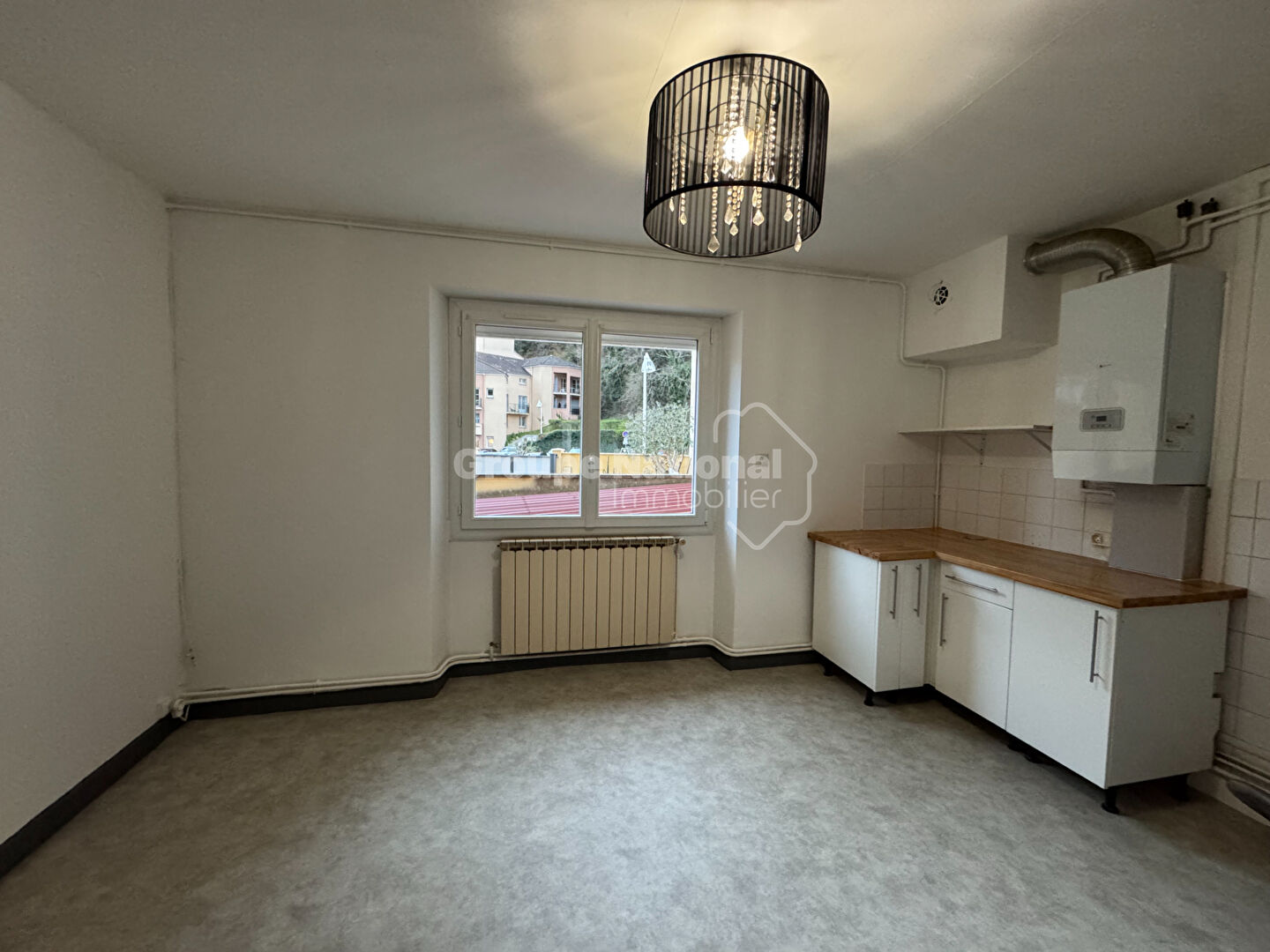 Photo Immeuble de rapport - Saint Péray 230 m2 image 1/6