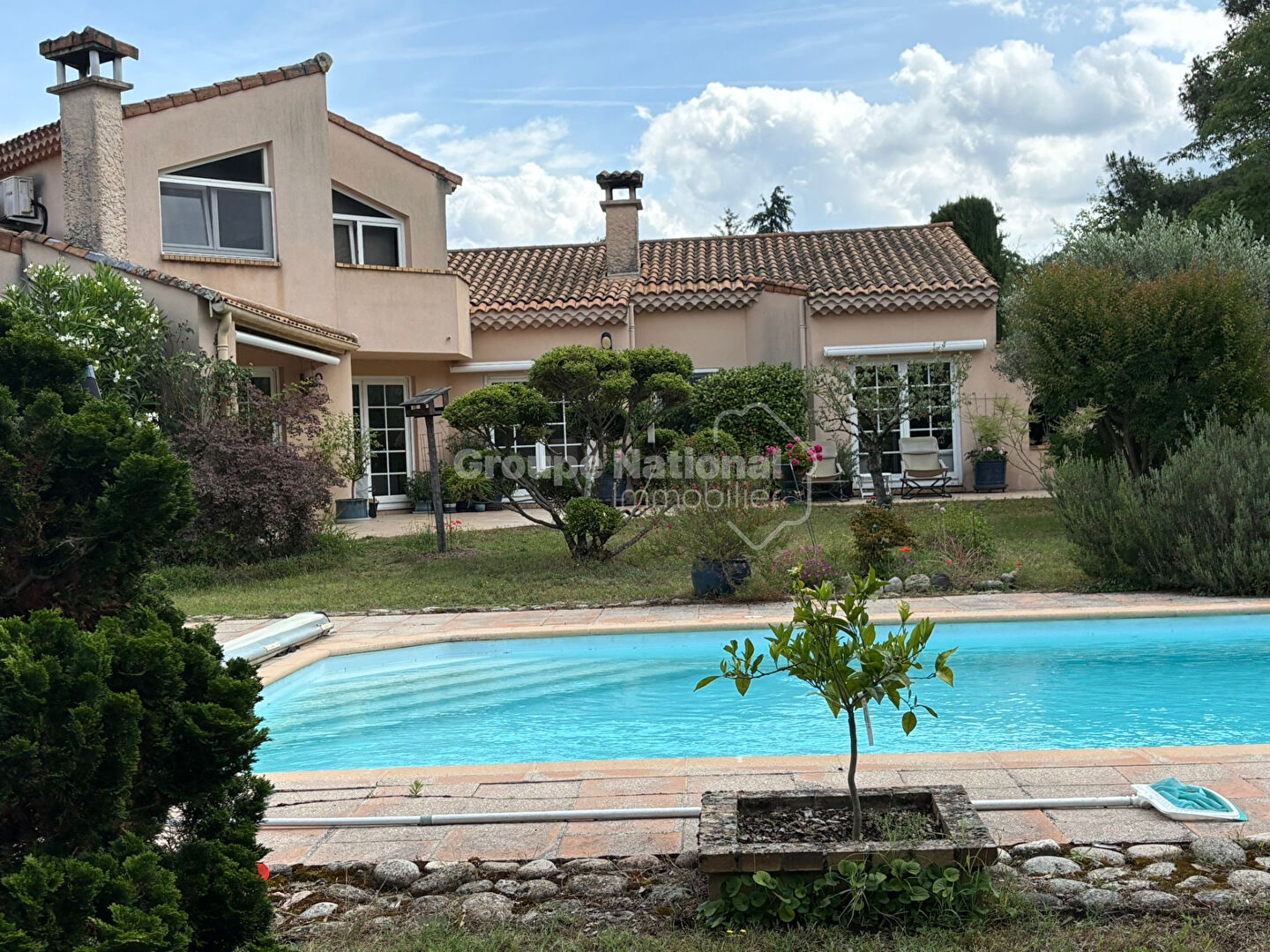 Maison de plain pied à Dunière sur Eyrieux : un havre de paix