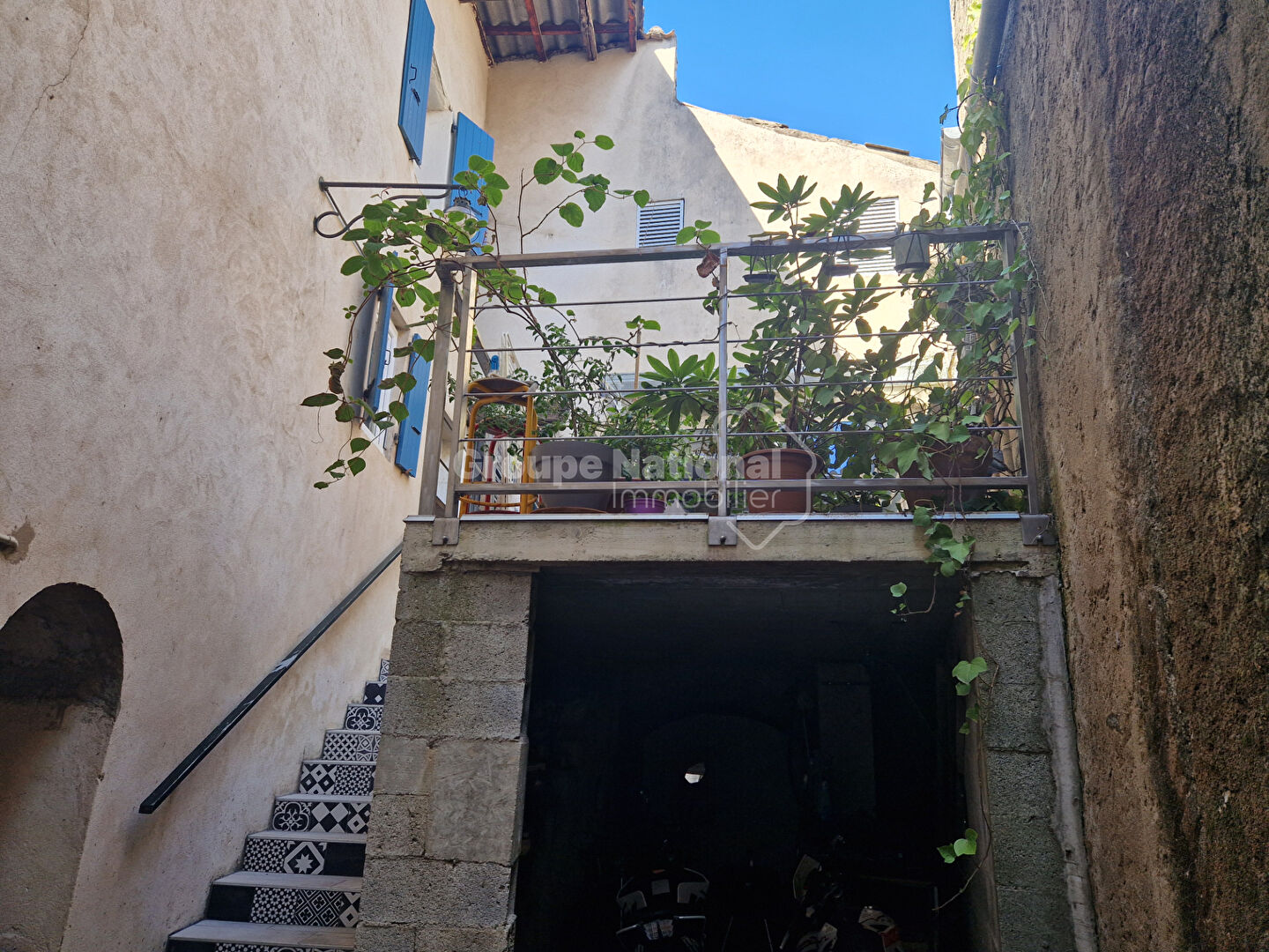 Maison de rue avec terrasse et garage Cornas 146 m²