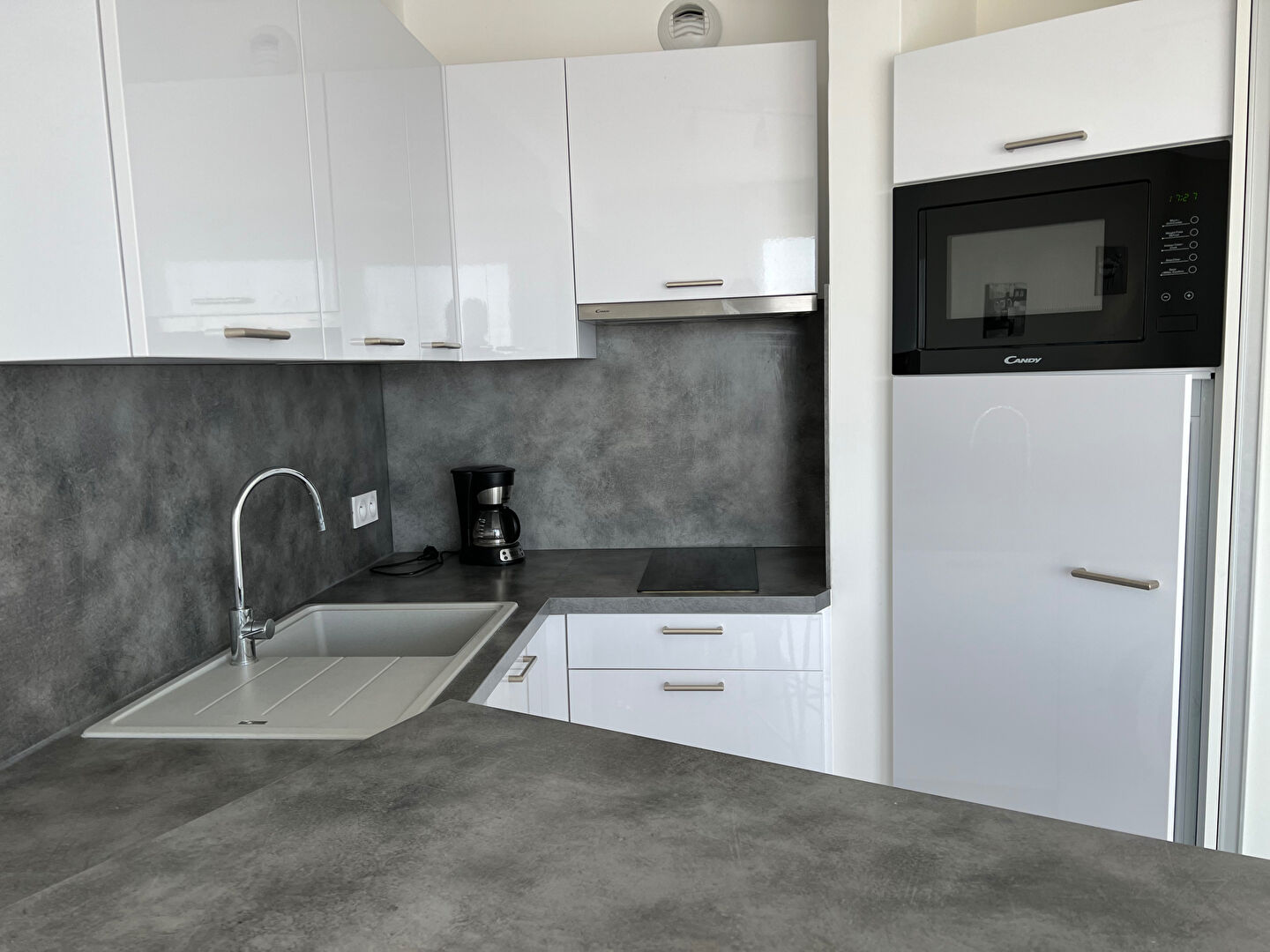 Photo Les pieds dans le Sable: T2 Vue Mer image 2/6