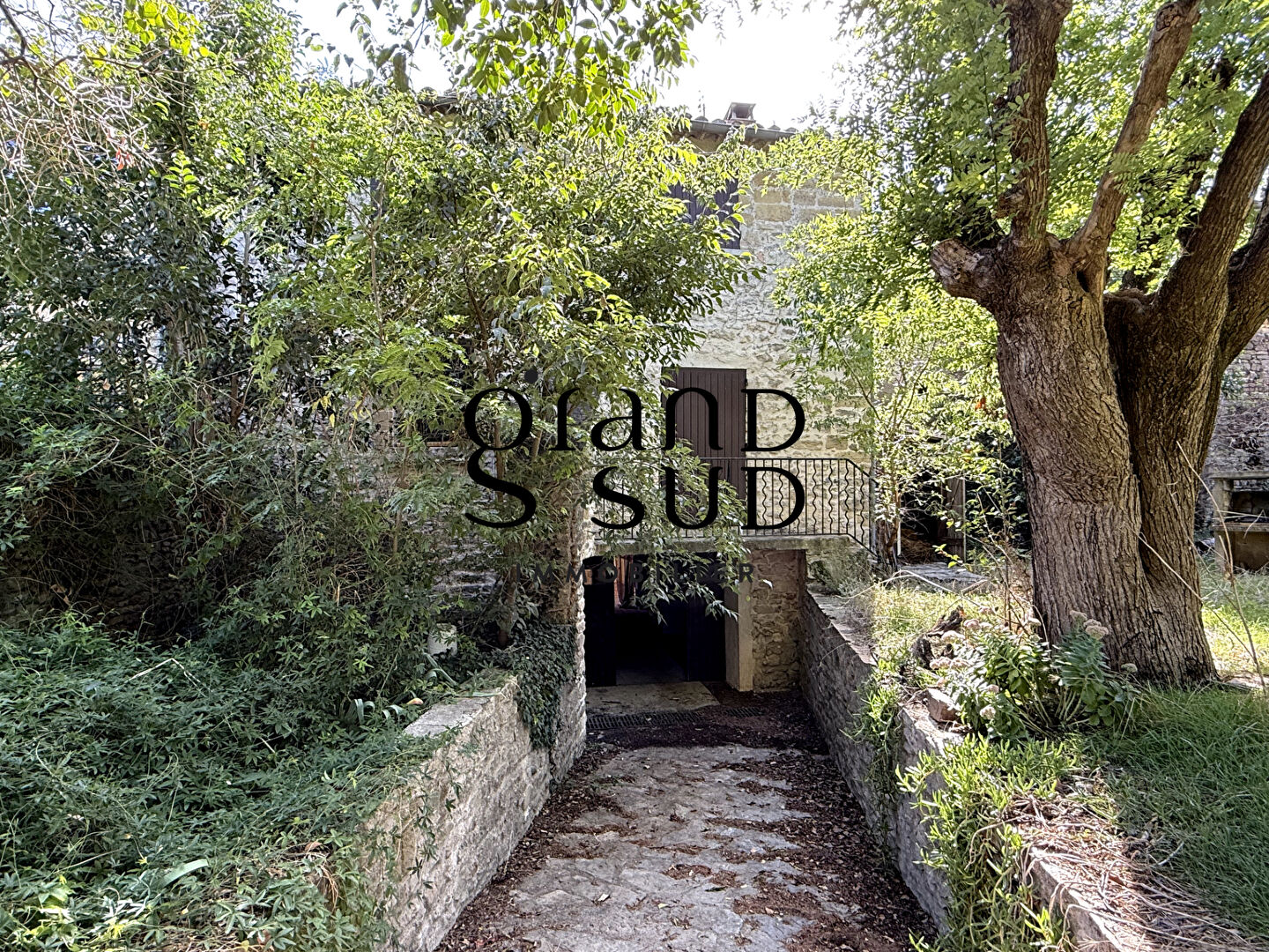 Photo Maison de village en pierre à vendre ? 250 m² Montaren proche Uzès image 4/6