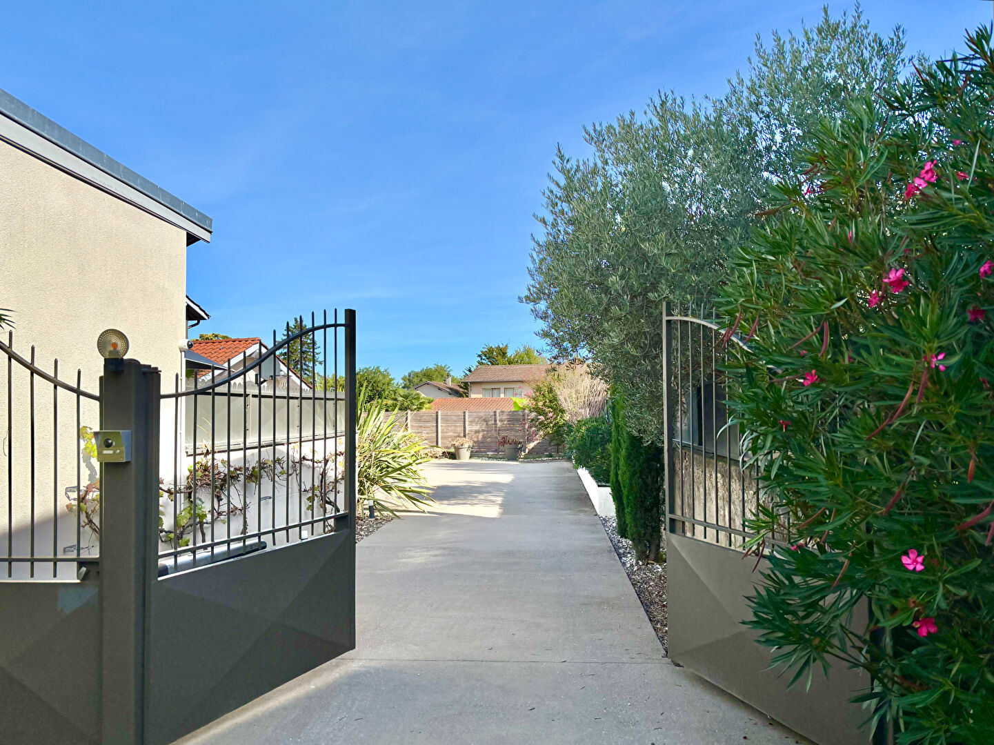 Photo Maison Villette D Anthon 6 pièce(s) 165m² image 2/6