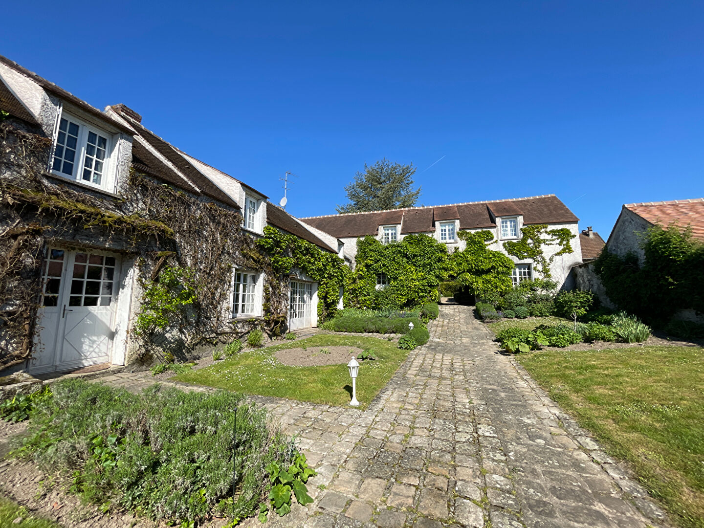 Agence immobilière de HACQUIN DAUVERGNE Fontainebleau - HACQUIN DAUVERGNE