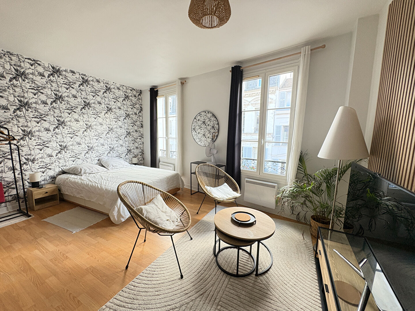 STUDIO MEUBLE LIBRE DE SUITE