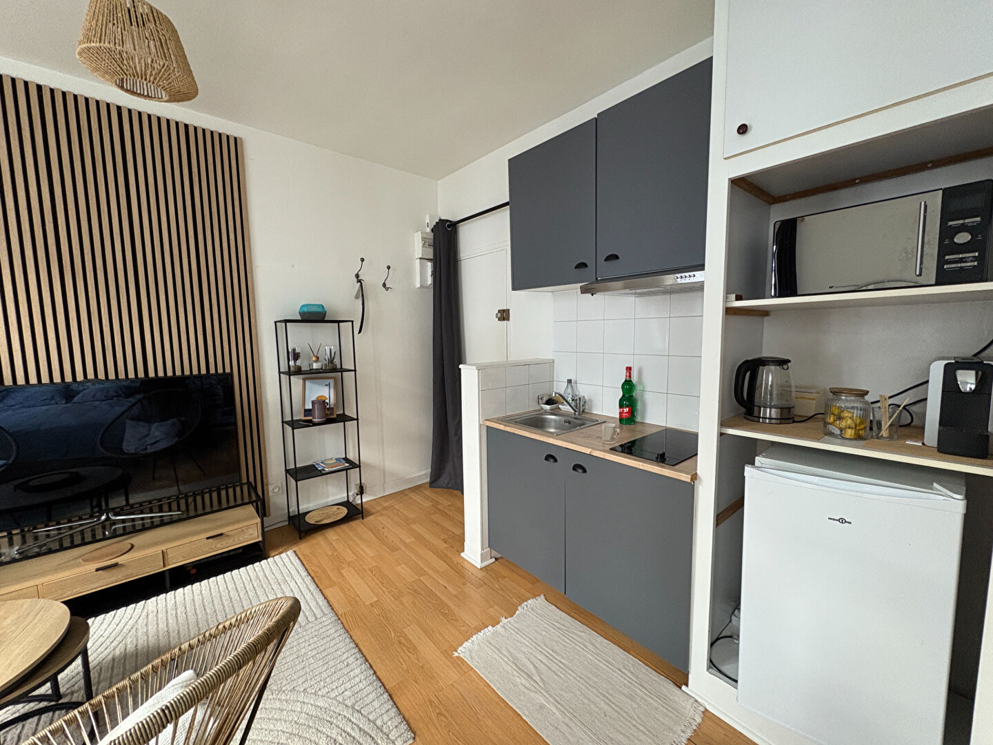 Photo STUDIO MEUBLE LIBRE DE SUITE image 3/6