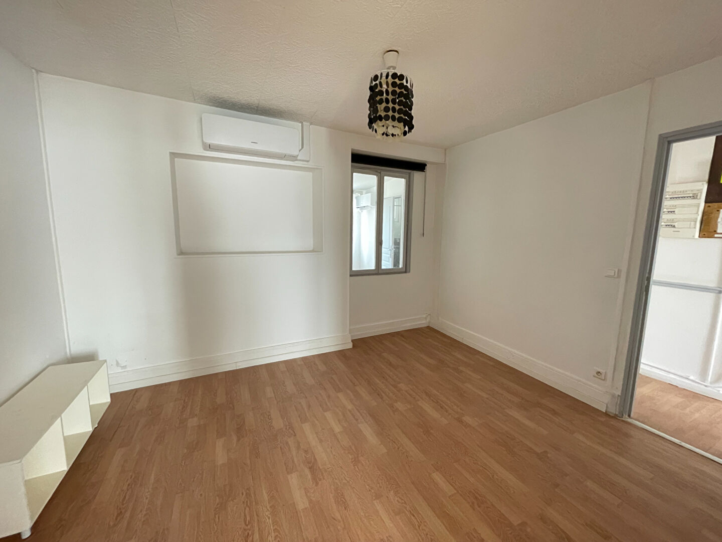 Photo Appartement  3 pièces, cave, parking et bûcher image 4/6