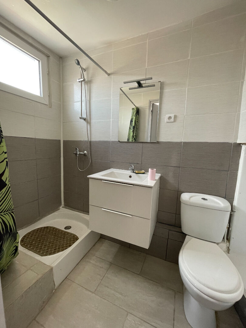 Photo Appartement  3 pièces, cave, parking et bûcher image 5/6