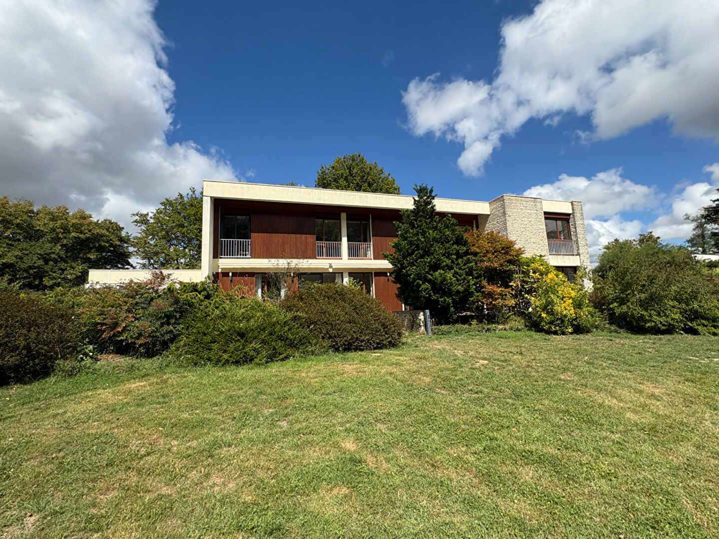 Agence immobilière de HACQUIN DAUVERGNE Fontainebleau - HACQUIN DAUVERGNE