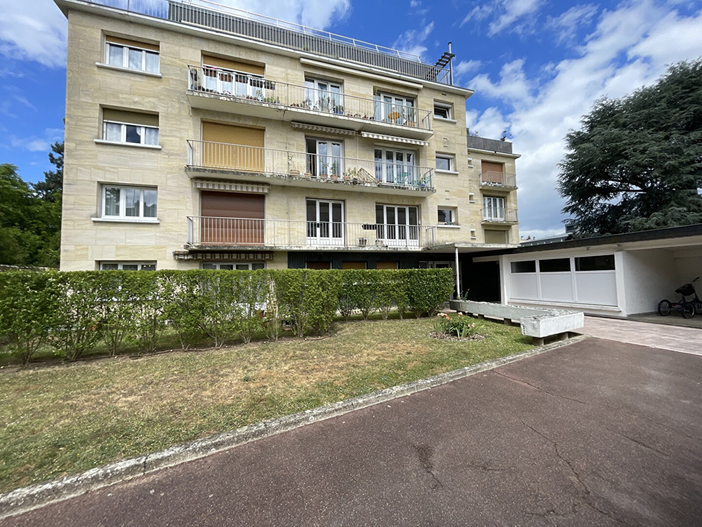 Agence immobilière de HACQUIN DAUVERGNE Fontainebleau - HACQUIN DAUVERGNE