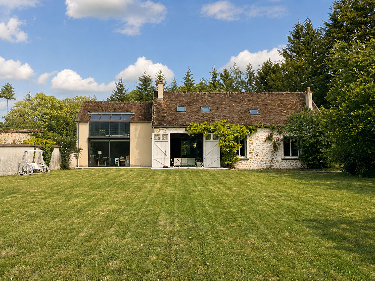 Agence immobilière de HACQUIN DAUVERGNE Fontainebleau - HACQUIN DAUVERGNE