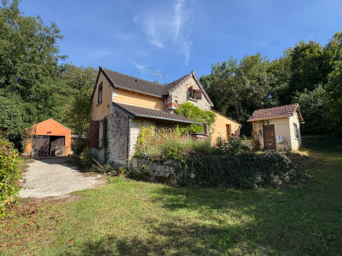 Agence immobilière de HACQUIN DAUVERGNE Fontainebleau - HACQUIN DAUVERGNE