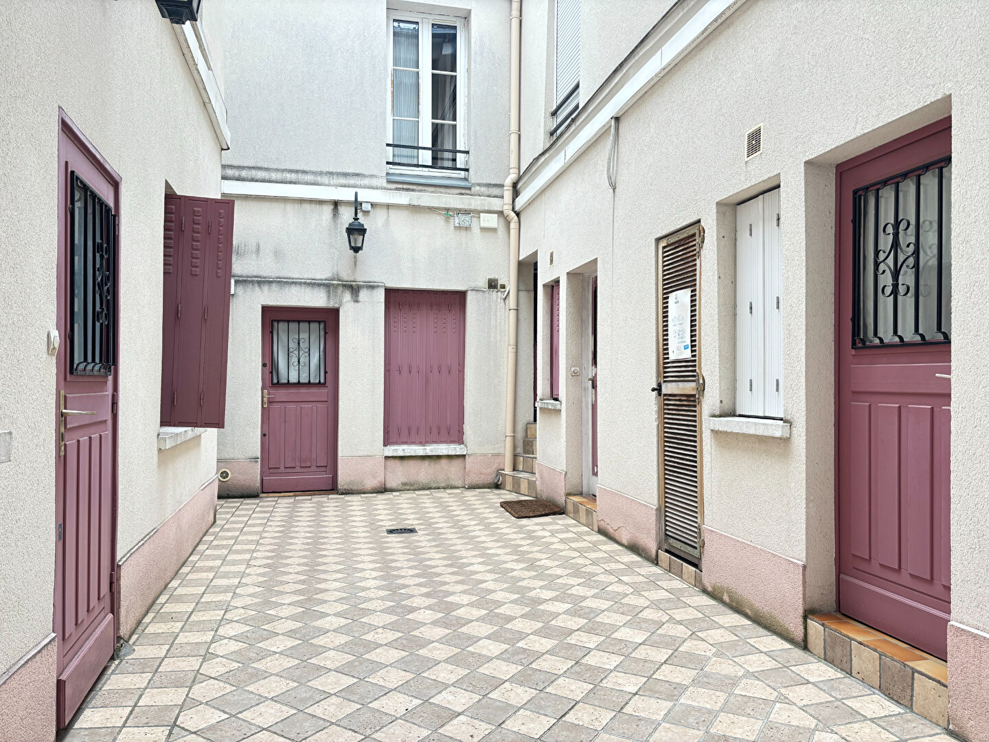 Photo Marché Secrétan / Rue Bouret. Studio de 17.22 m2 image 6/6