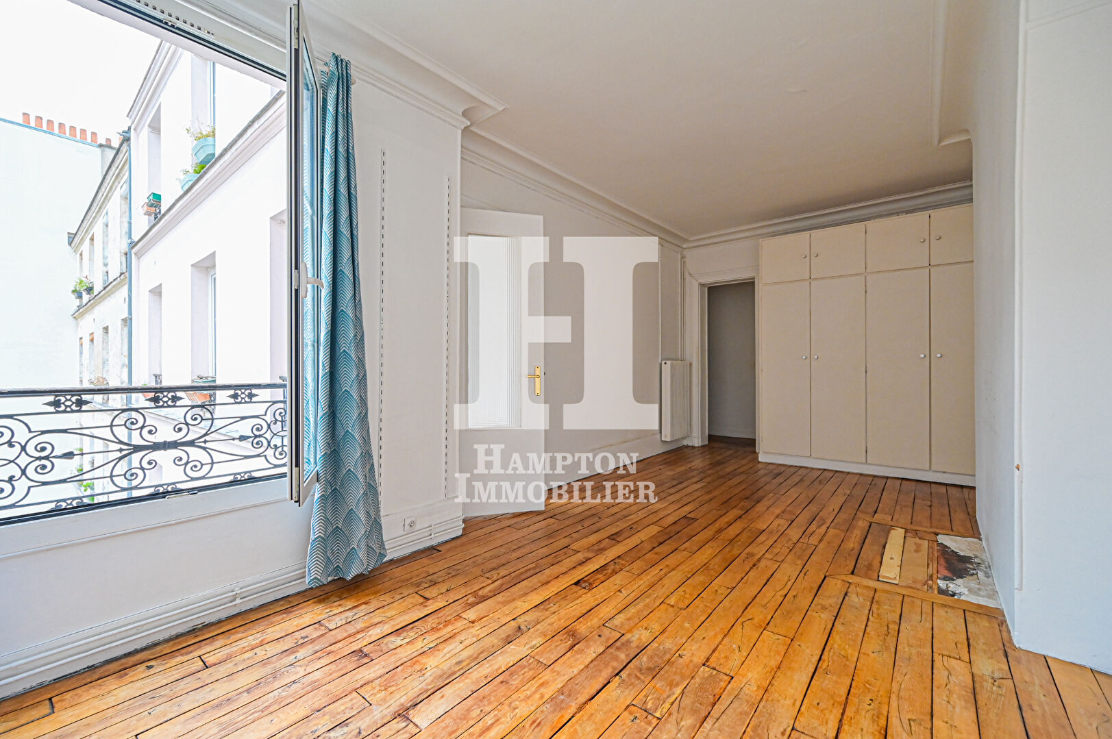 Exclusivité. M° Ménilmontant / Rue de l'Elysée Ménilmontant. Un appartement 2 pièces de 46.78m2