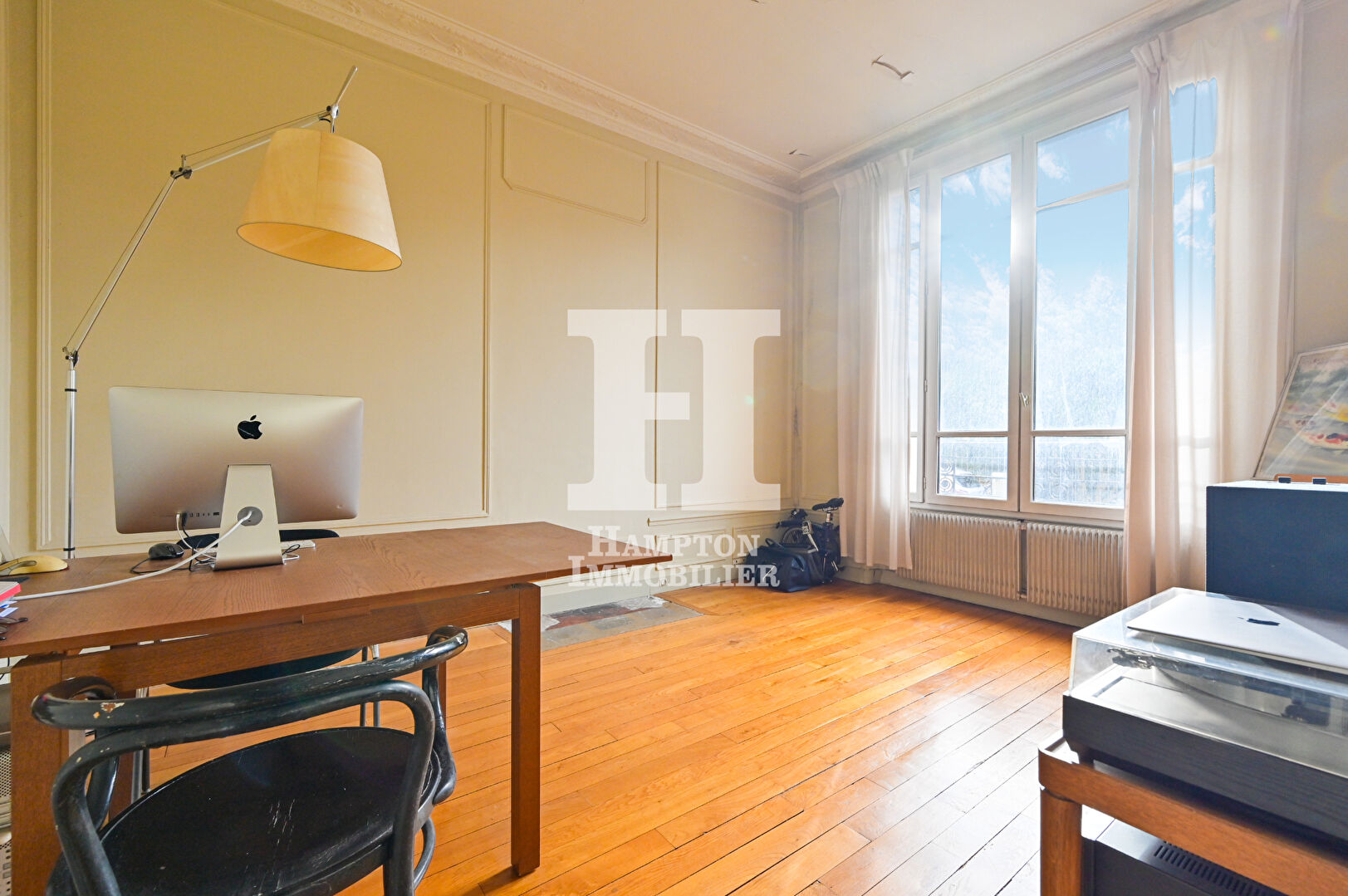 Au pied des Buttes Chaumont / Rue de Crimée. Appartement 2 pièces de 47.52m²