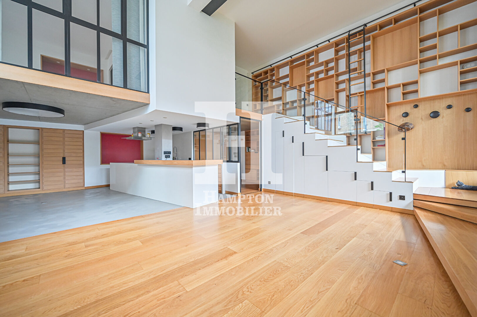 Photo M° Eglise de Pantin / rue de la Paix. Un magnifique loft de 105.33 M² avec une terrasse de 27,40M² image 2/6