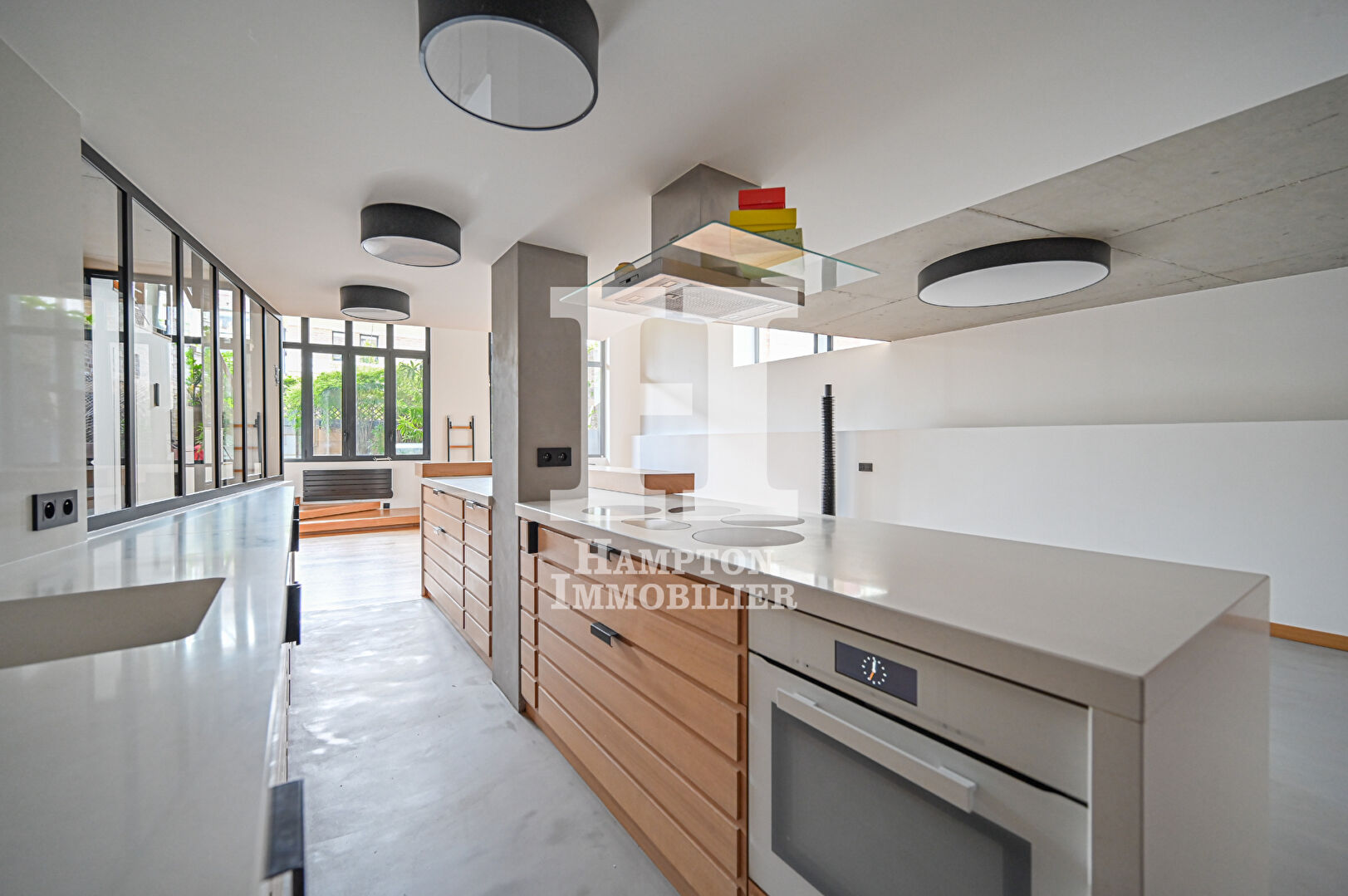 Photo M° Eglise de Pantin / rue de la Paix. Un magnifique loft de 105.33 M² avec une terrasse de 27,40M² image 3/6