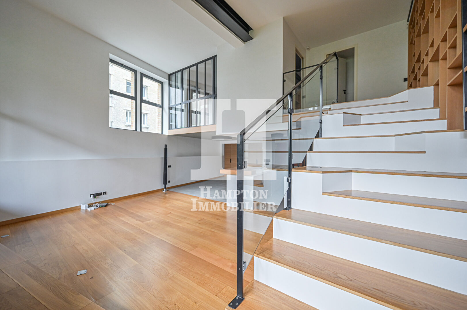 Photo M° Eglise de Pantin / rue de la Paix. Un magnifique loft de 105.33 M² avec une terrasse de 27,40M² image 5/6
