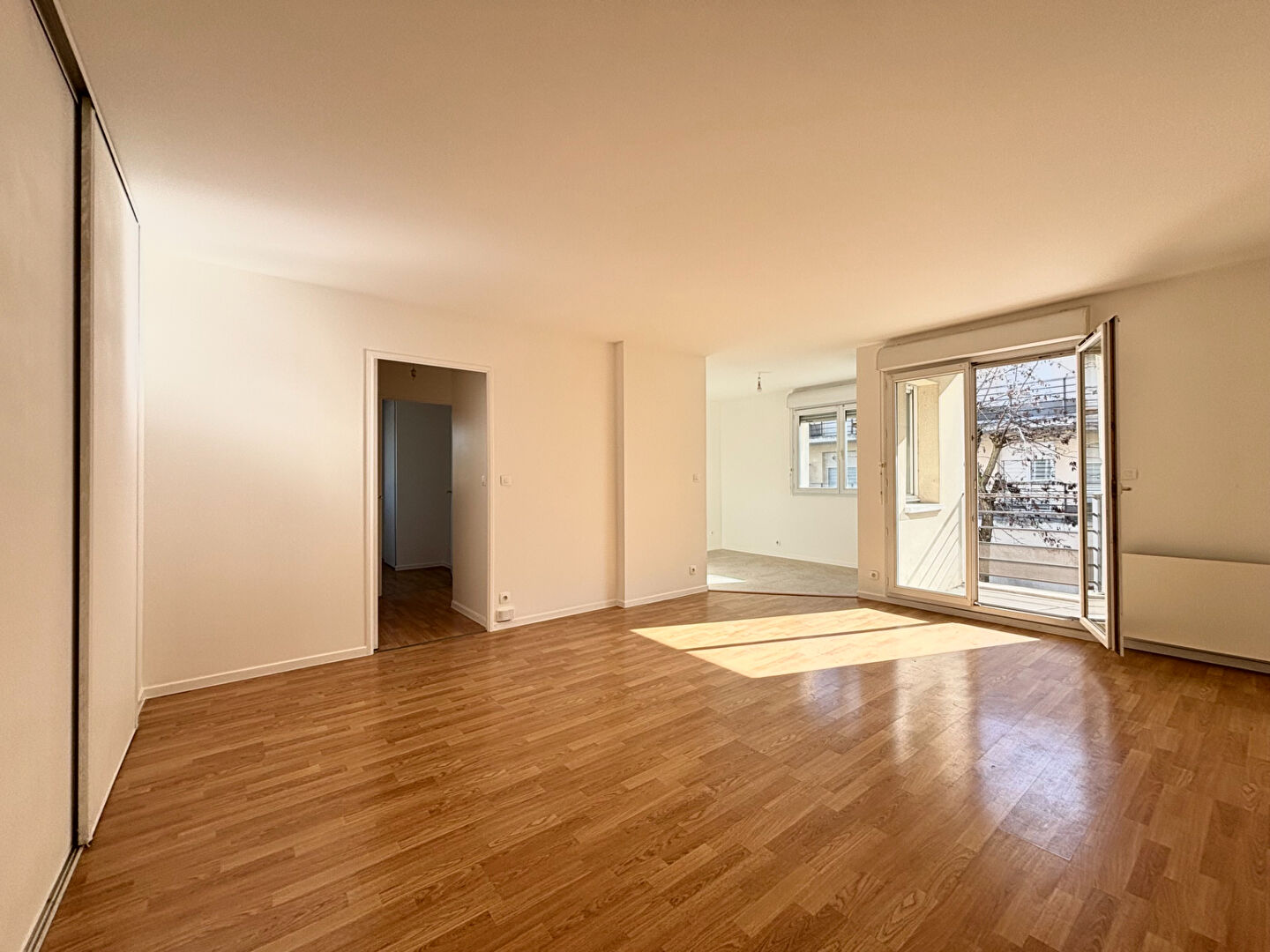 Agence immobilière de HAMPTON IMMOBILIER Paris 19eme - HAMPTON IMMOBILIER