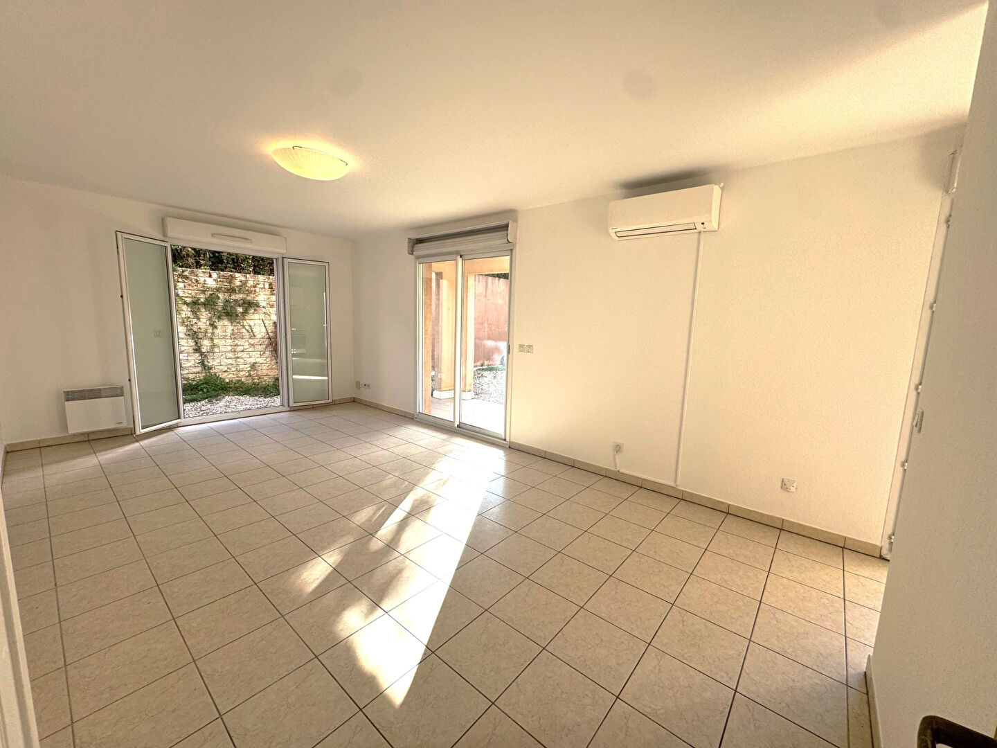 Photo NICE OUEST -  LANTERNE PROCHE 