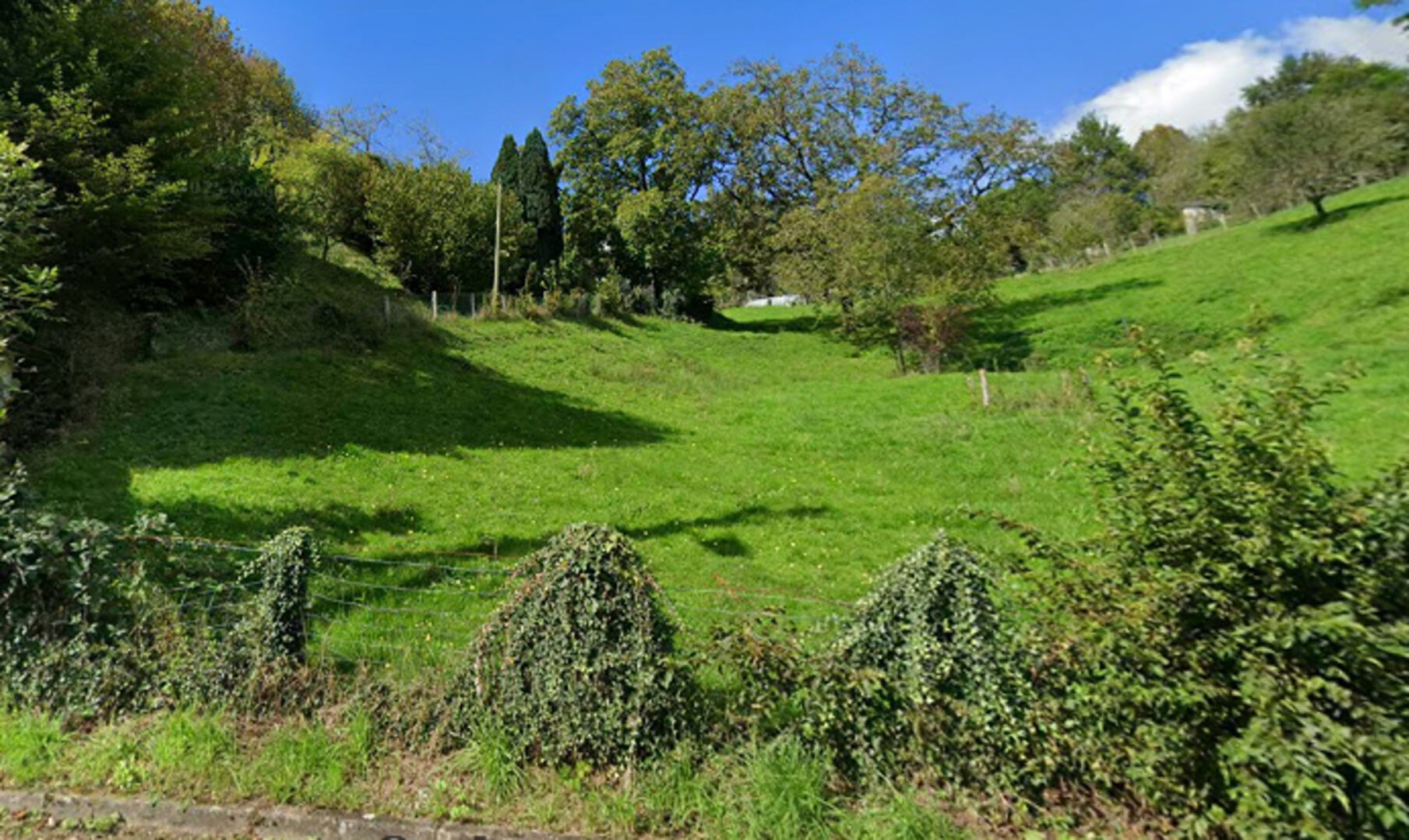 Photo À VENDRE TERRAIN CONSTRUCTIBLE A TULLE image 1/1