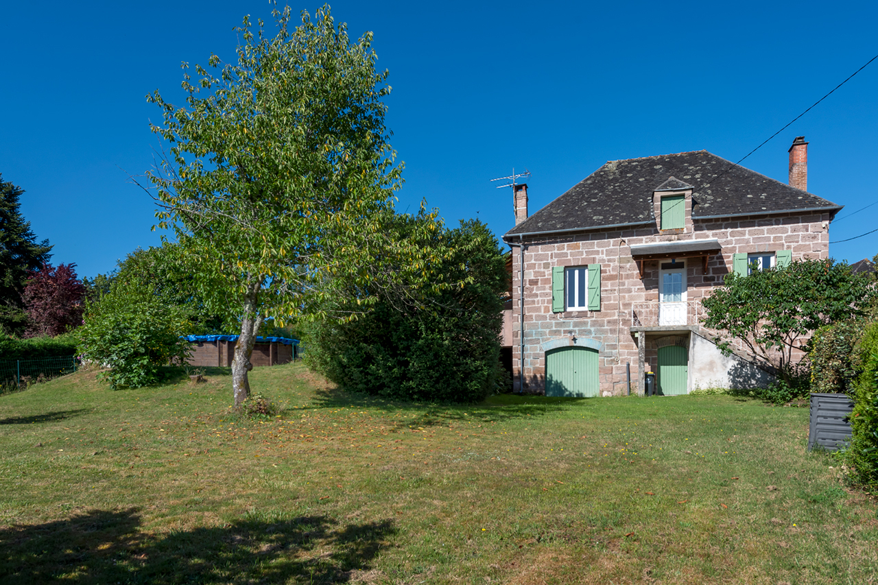 Charmante maison Saint Cyr La Roche 3 pièce(s) 76 m2 + grange