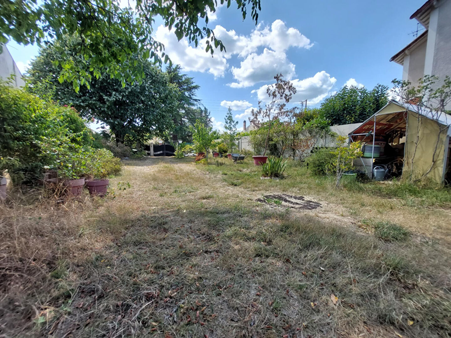 Photo Parcelle constructible ou maison à rénover à AVON image 2/4