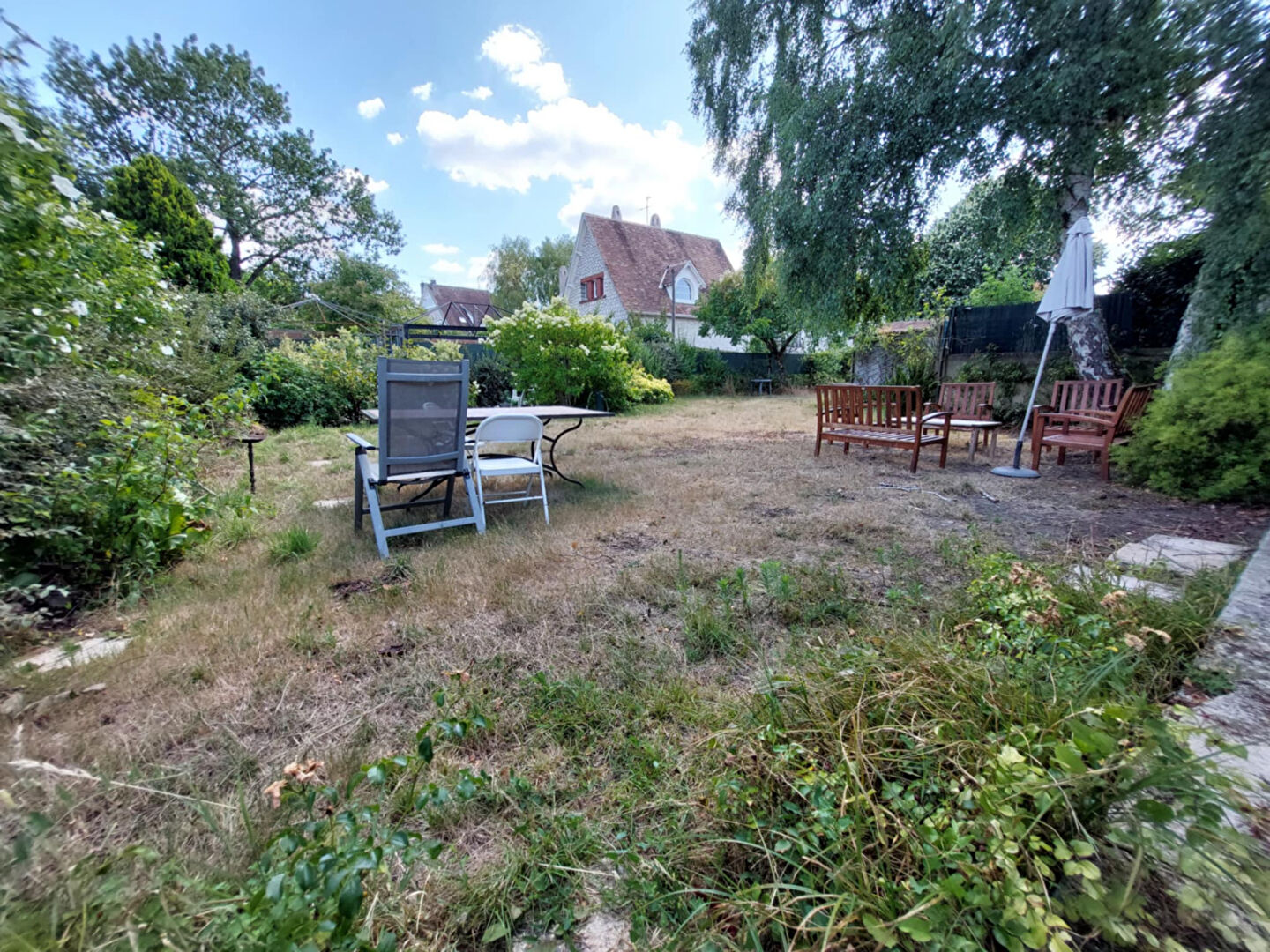 Photo Parcelle constructible ou maison à rénover à AVON image 3/4