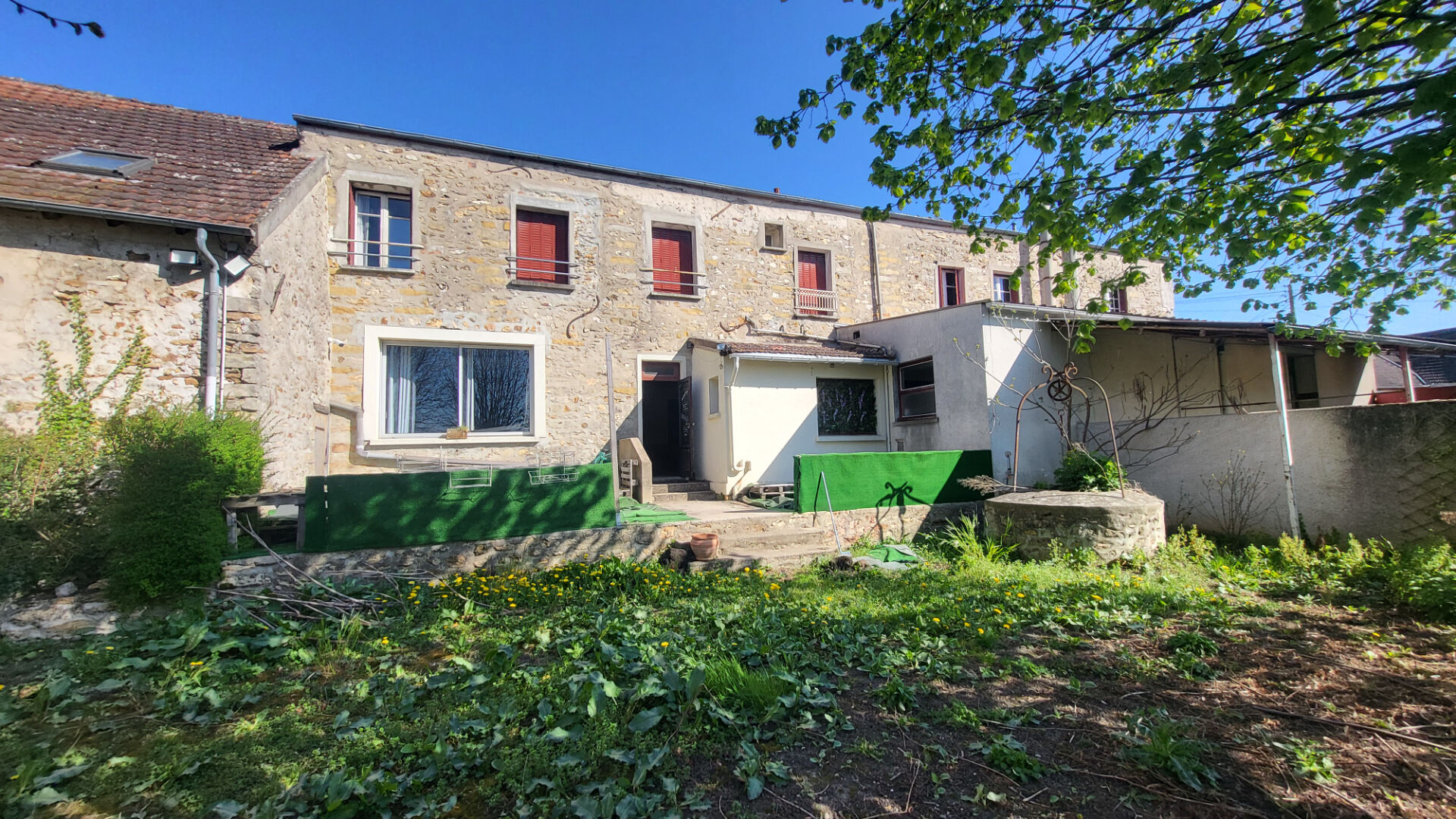 Immeuble secteur de Melun de 500 m2 environ avec parking