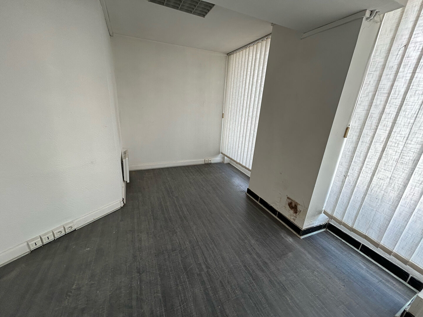 Photo Local commercial Fontainebleau RARE ! image 4/6