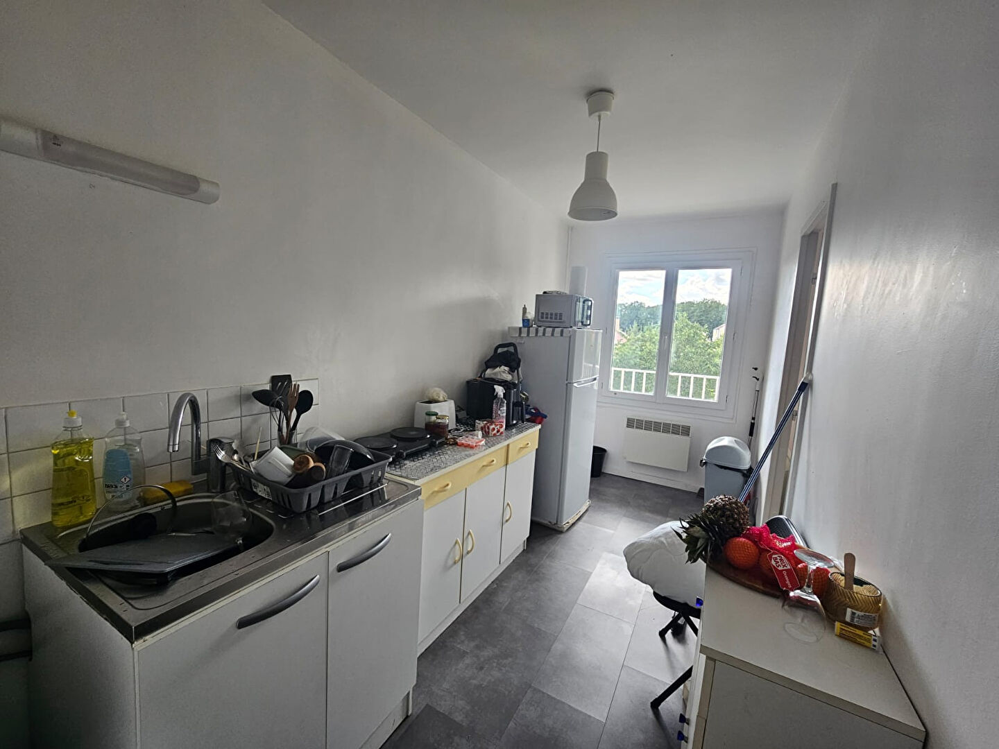 Photo Appartement  F1 Idéalement situé proche de la Gare d'AVON - FONTAINEBLEAU image 2/5