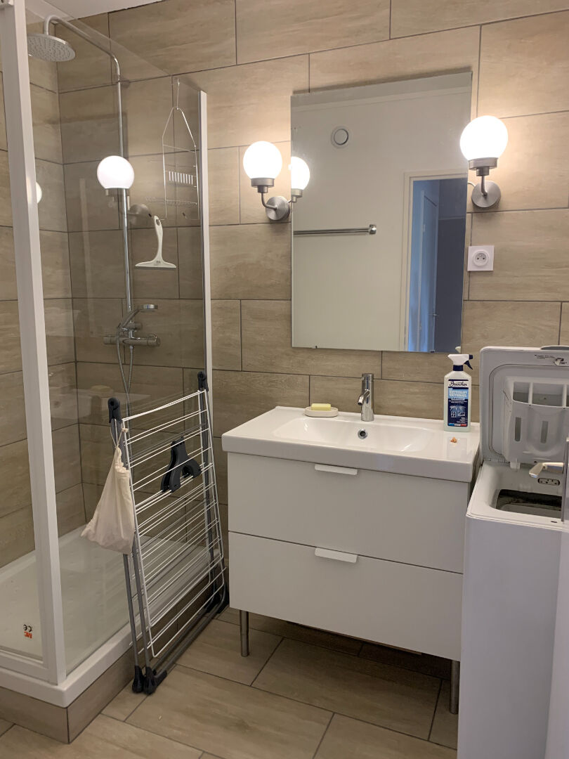 Photo F2 Meublé FONTAINEBLEAU image 6/6