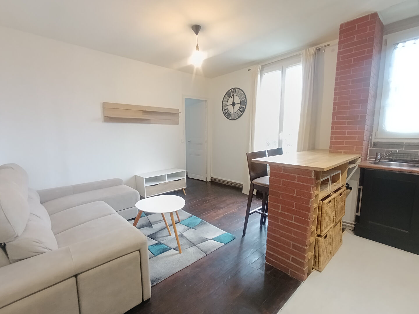 Photo ST-MAUR Mairie - Appartement meublé  3 pièces image 1/6