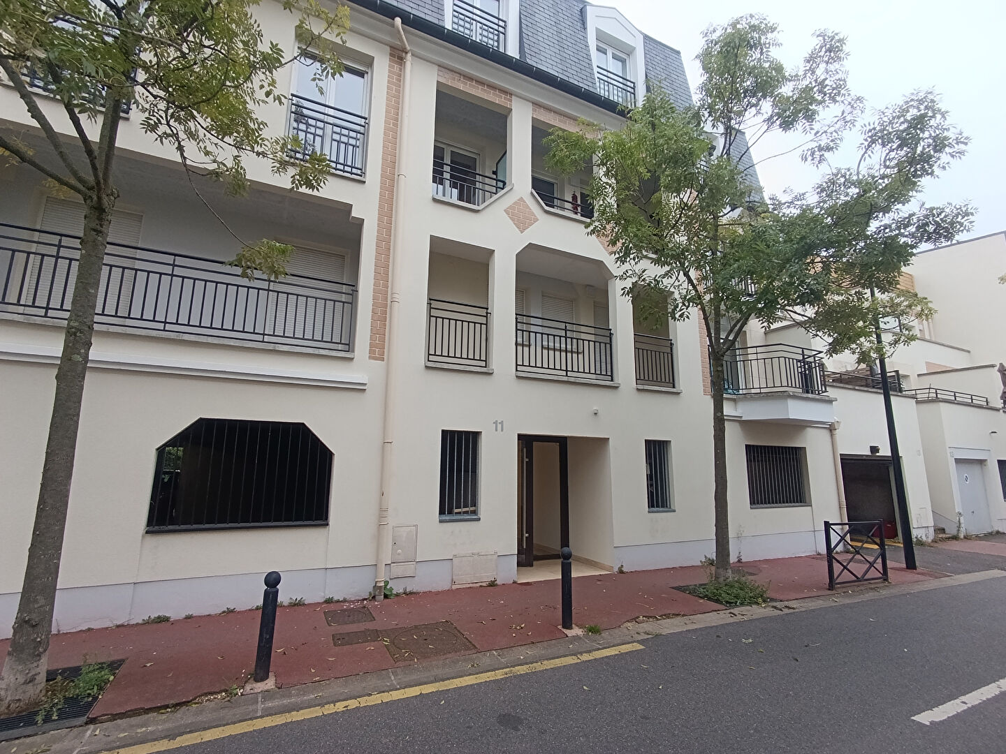 Photo SAINT MAUR LE PARC - PLACE DE LA LOUVIERE image 1/6