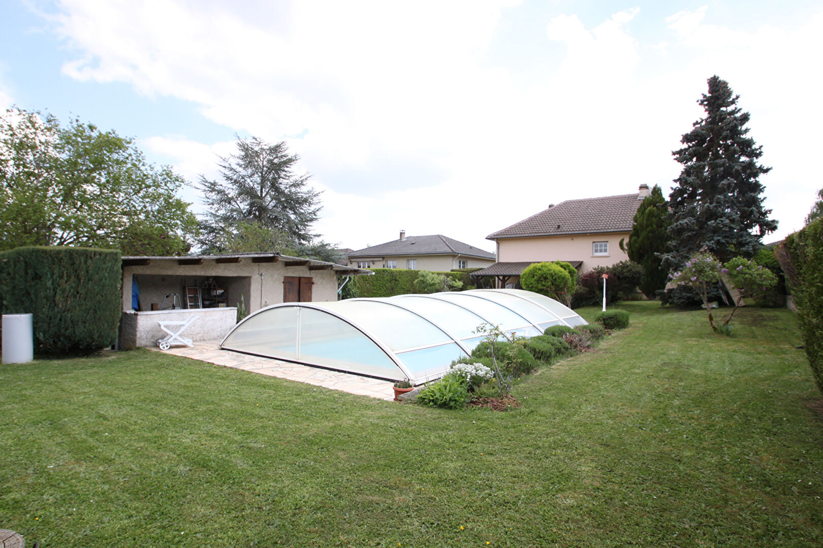 Photo PLESNOIS Au calme, Maison 161 M²  avec Piscine terrain 1140 m² 5 chambres  et panneaux photovoltaique en toiture image 3/6