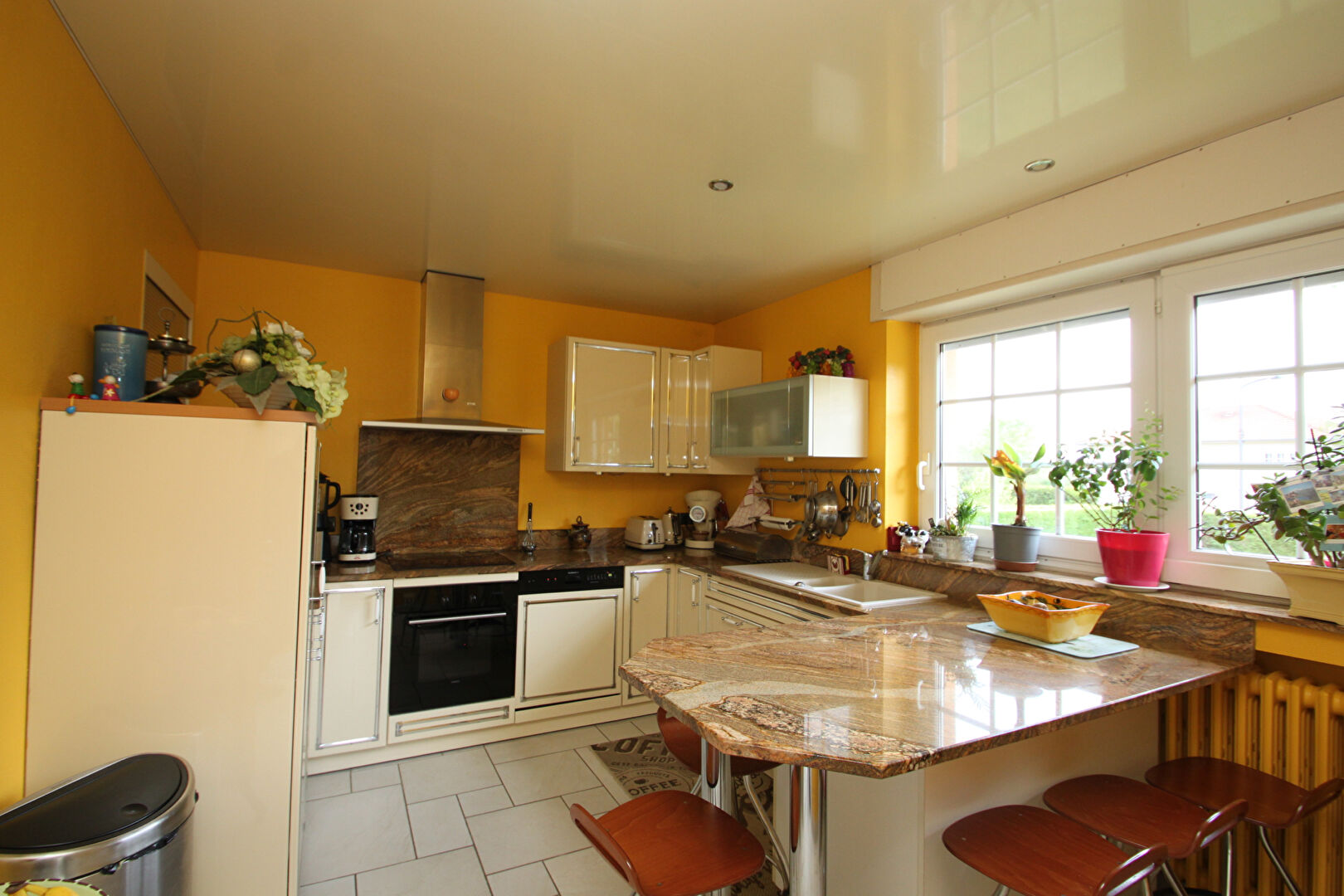 Photo PLESNOIS Au calme, Maison 161 M²  avec Piscine terrain 1140 m² 5 chambres  et panneaux photovoltaique en toiture image 5/6