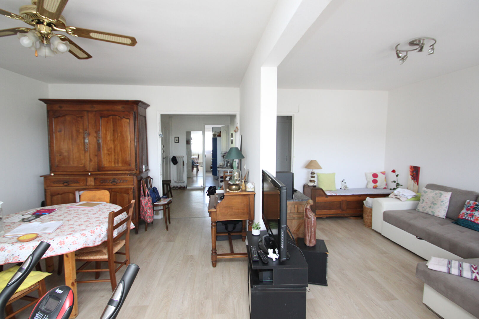 Photo LONGEVILLE LES METZ F5 de 92 m²  avec 3 Chambres Ascenseur Balcon, Garage et Climatisation image 6/6