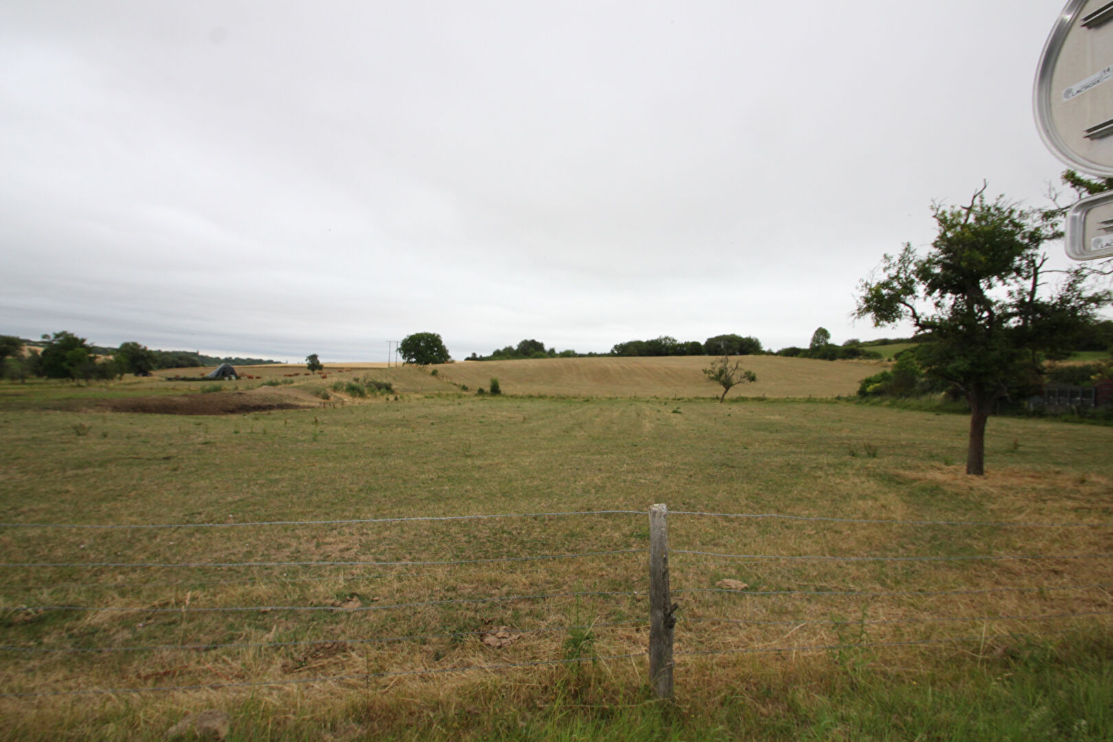 Photo Au calme à PIBLANGE Terrain à bâtir de près de 9 ares image 2/2