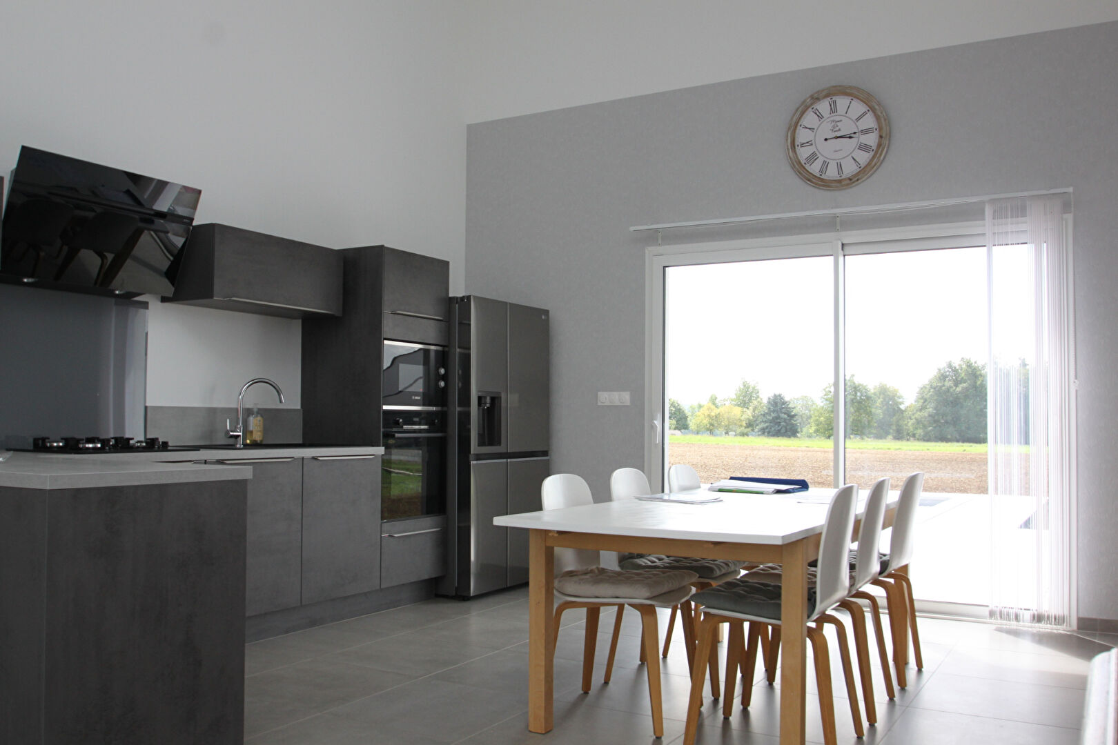 Photo POMMERIEUX AU CALME MAISON INDIVIDUELLE  en demi-niveaux 125 M² AVEC PISCINE ET  GRAND GARAGE image 3/6