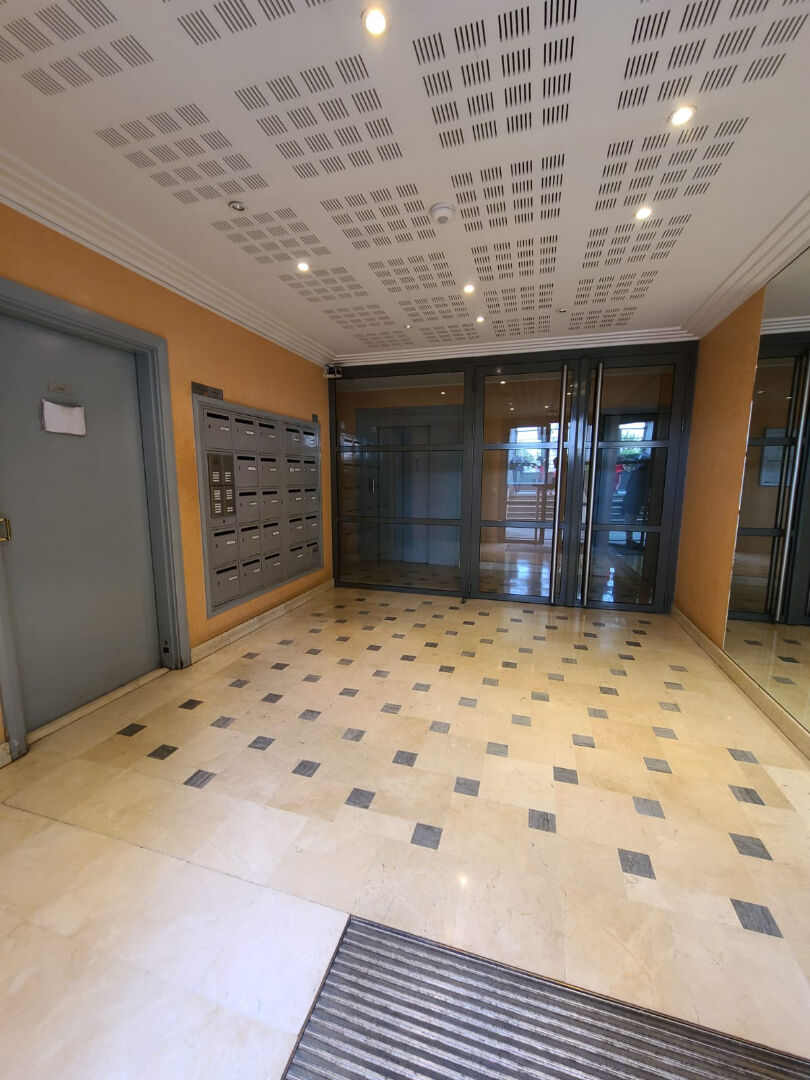 Photo Appartement  1 pièce(s) - 27m2 image 2/6