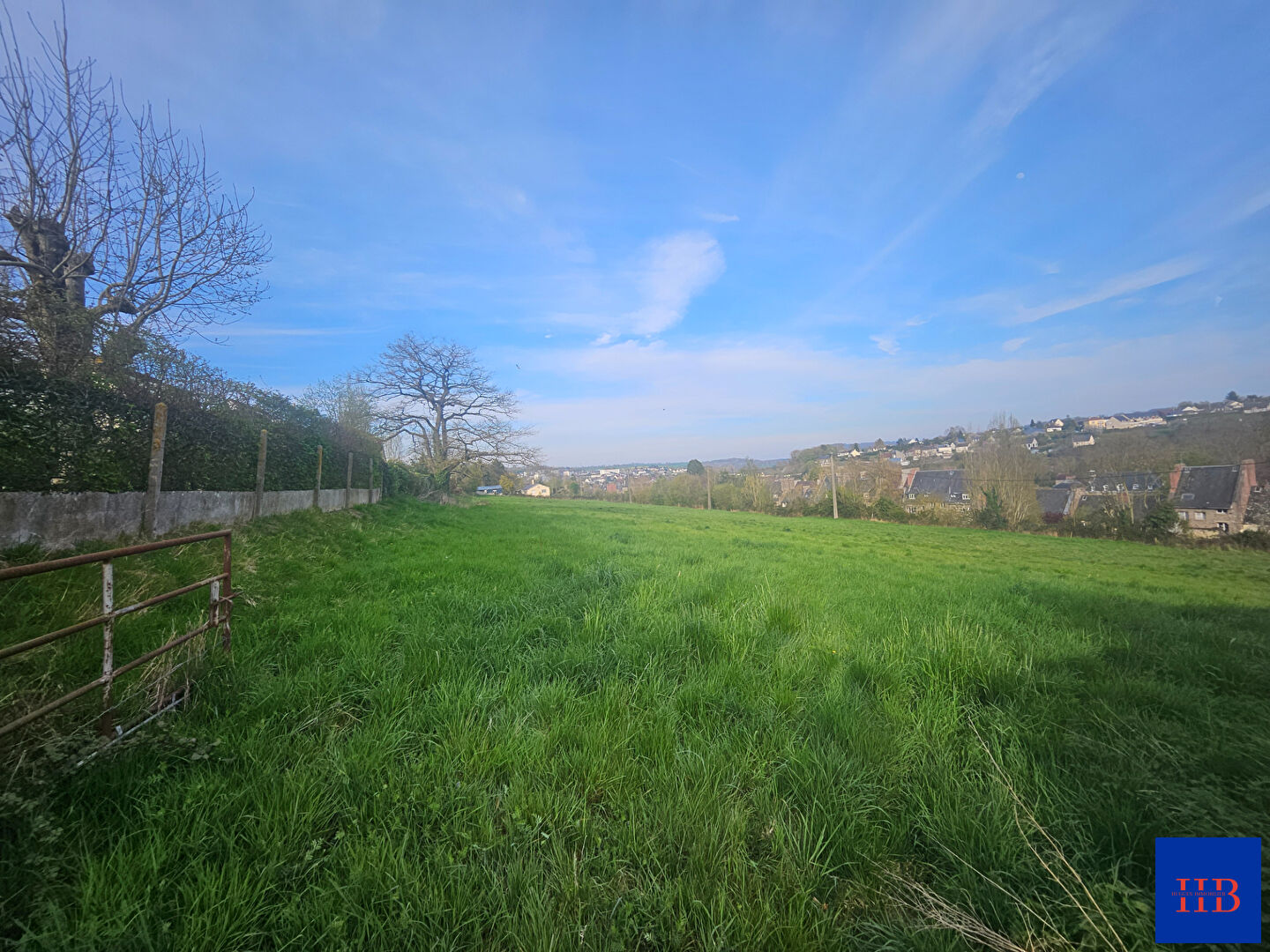 Agence immobilière de Hugues Immobilier Val de drome - Hugues Immobilier