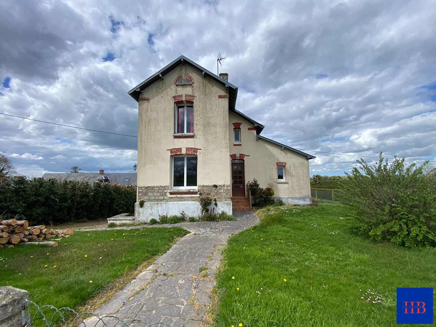 Agence immobilière de Hugues Immobilier Val de drome - Hugues Immobilier