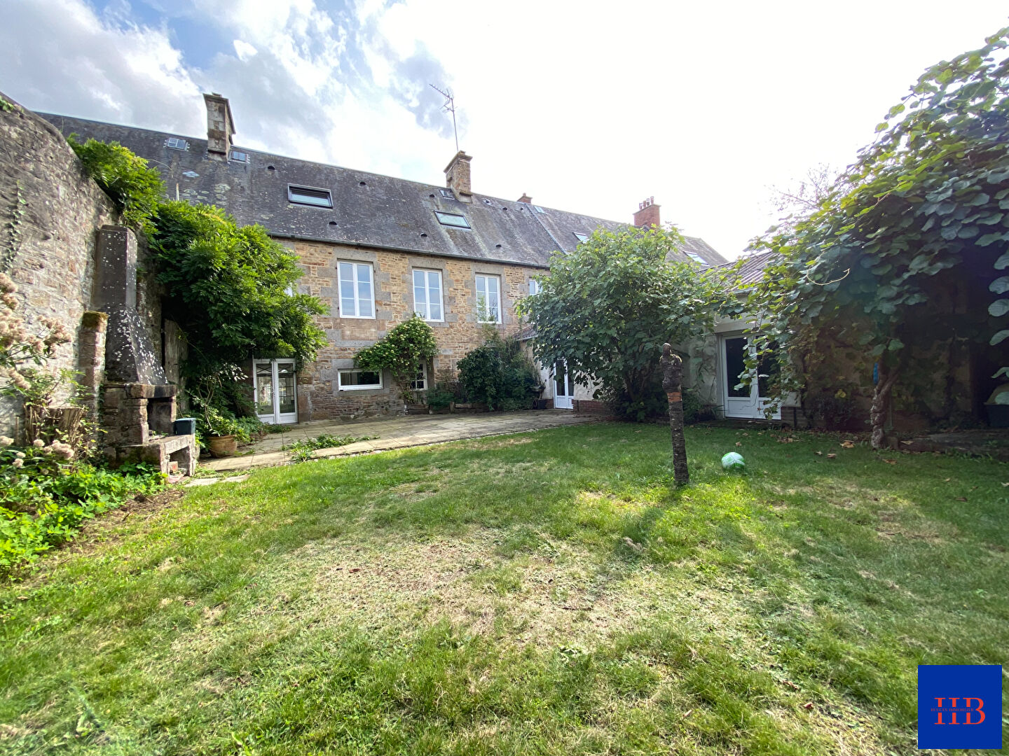 Agence immobilière de Hugues Immobilier Val de drome - Hugues Immobilier