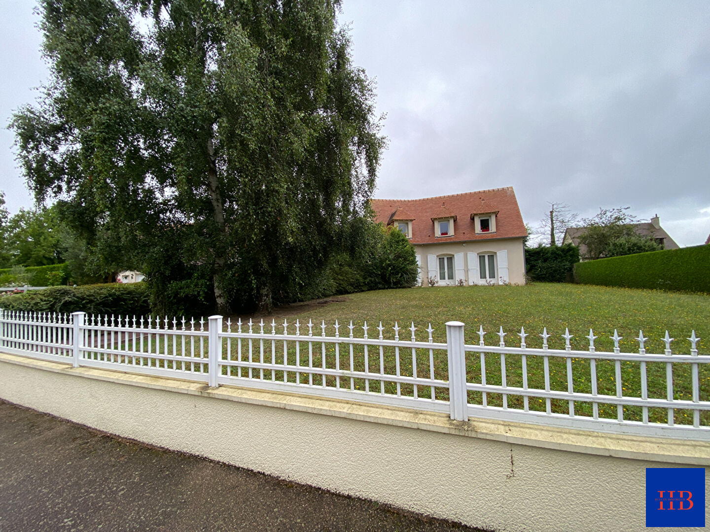 Agence immobilière de Hugues Immobilier Val de drome - Hugues Immobilier