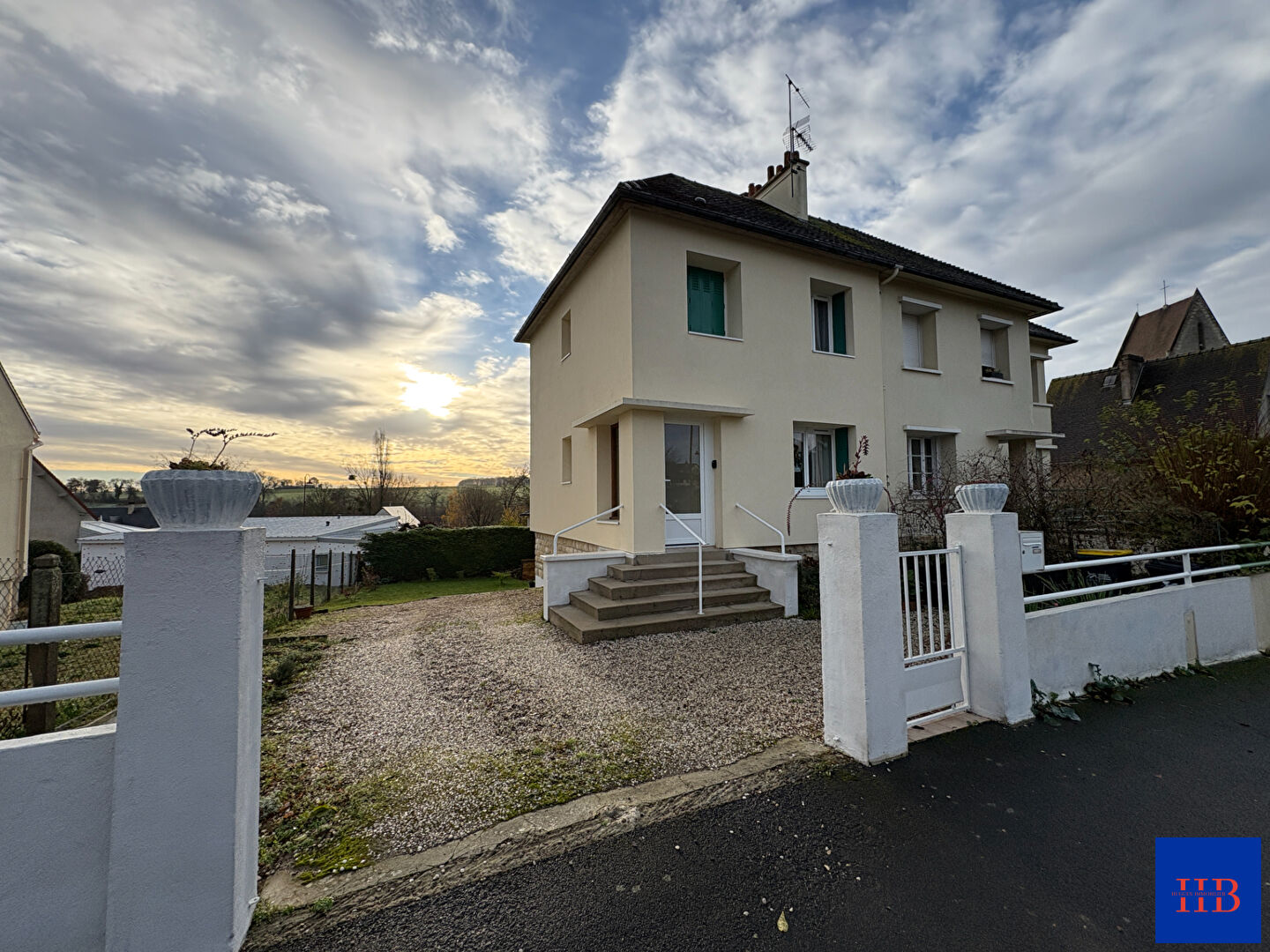 Agence immobilière de Hugues Immobilier Val de drome - Hugues Immobilier