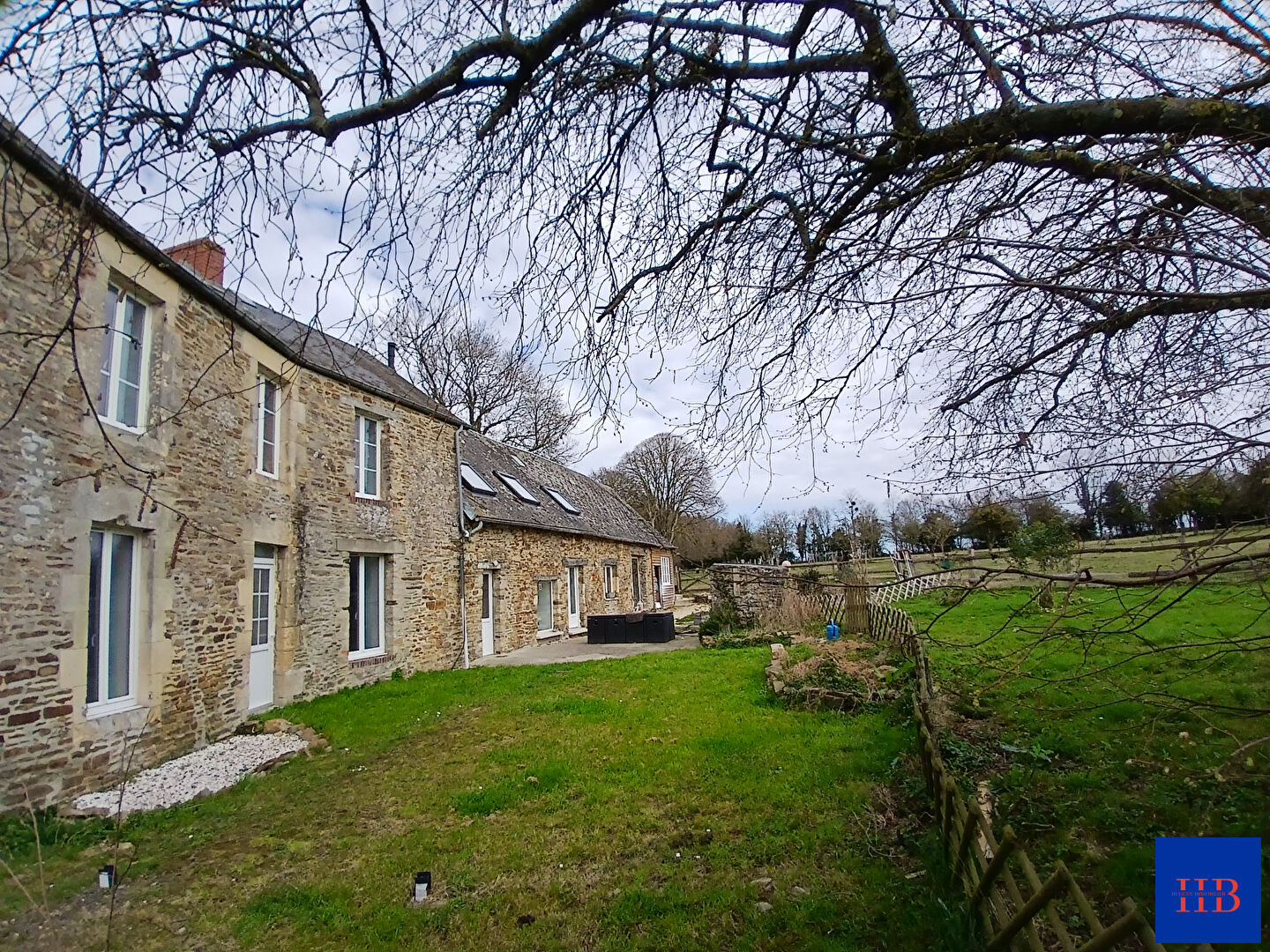 Agence immobilière de Hugues Immobilier Val de drome - Hugues Immobilier