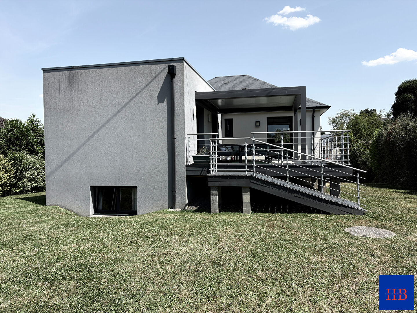 Agence immobilière de Hugues Immobilier Val de drome - Hugues Immobilier