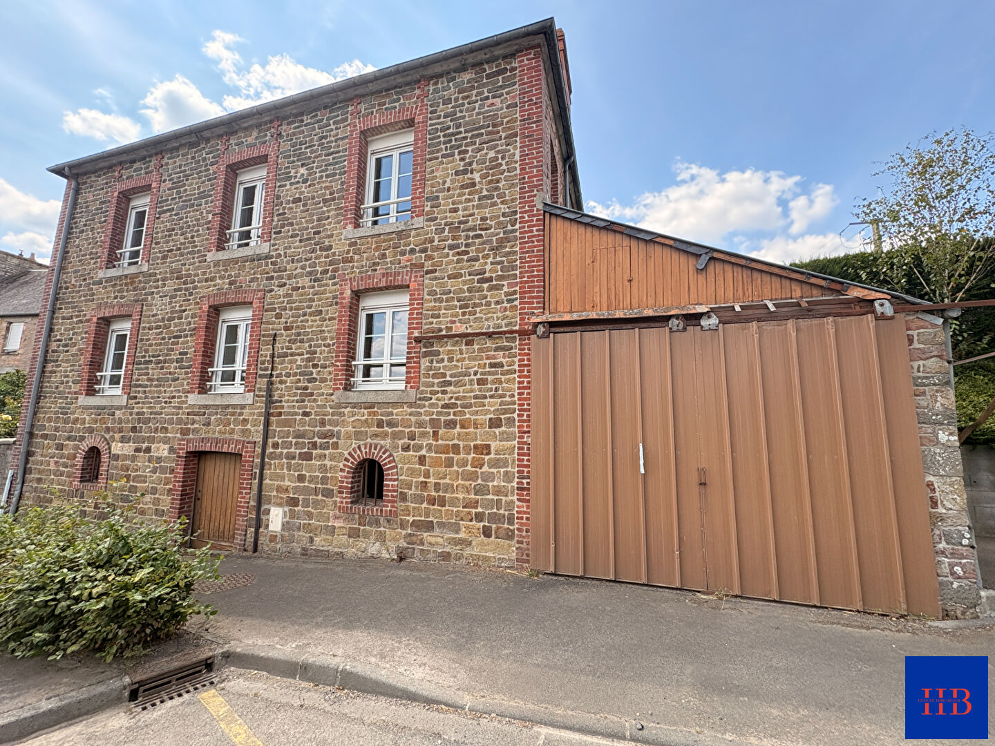 Agence immobilière de Hugues Immobilier Val de drome - Hugues Immobilier